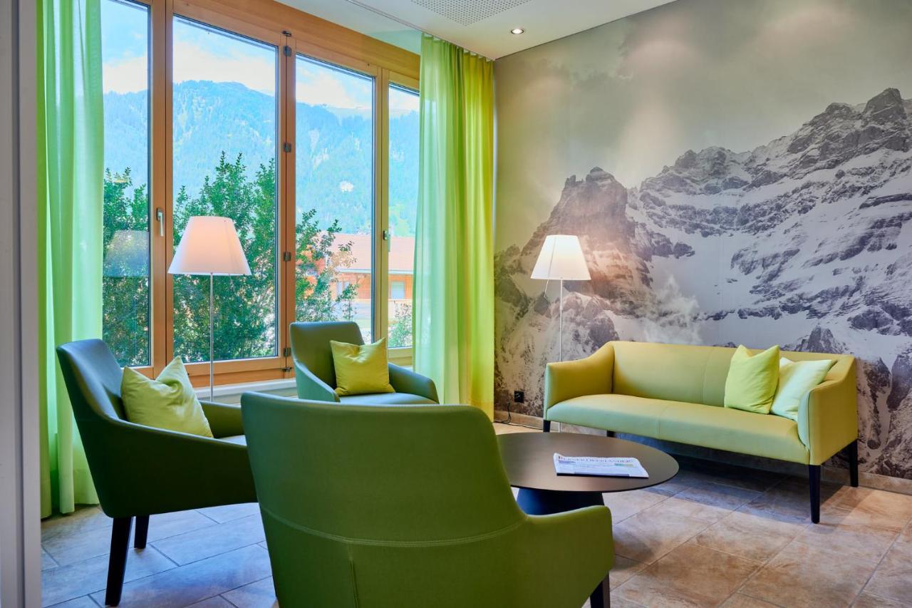 Ferien- Und Familienhotel Alpina Αντελμπόντεν Εξωτερικό φωτογραφία