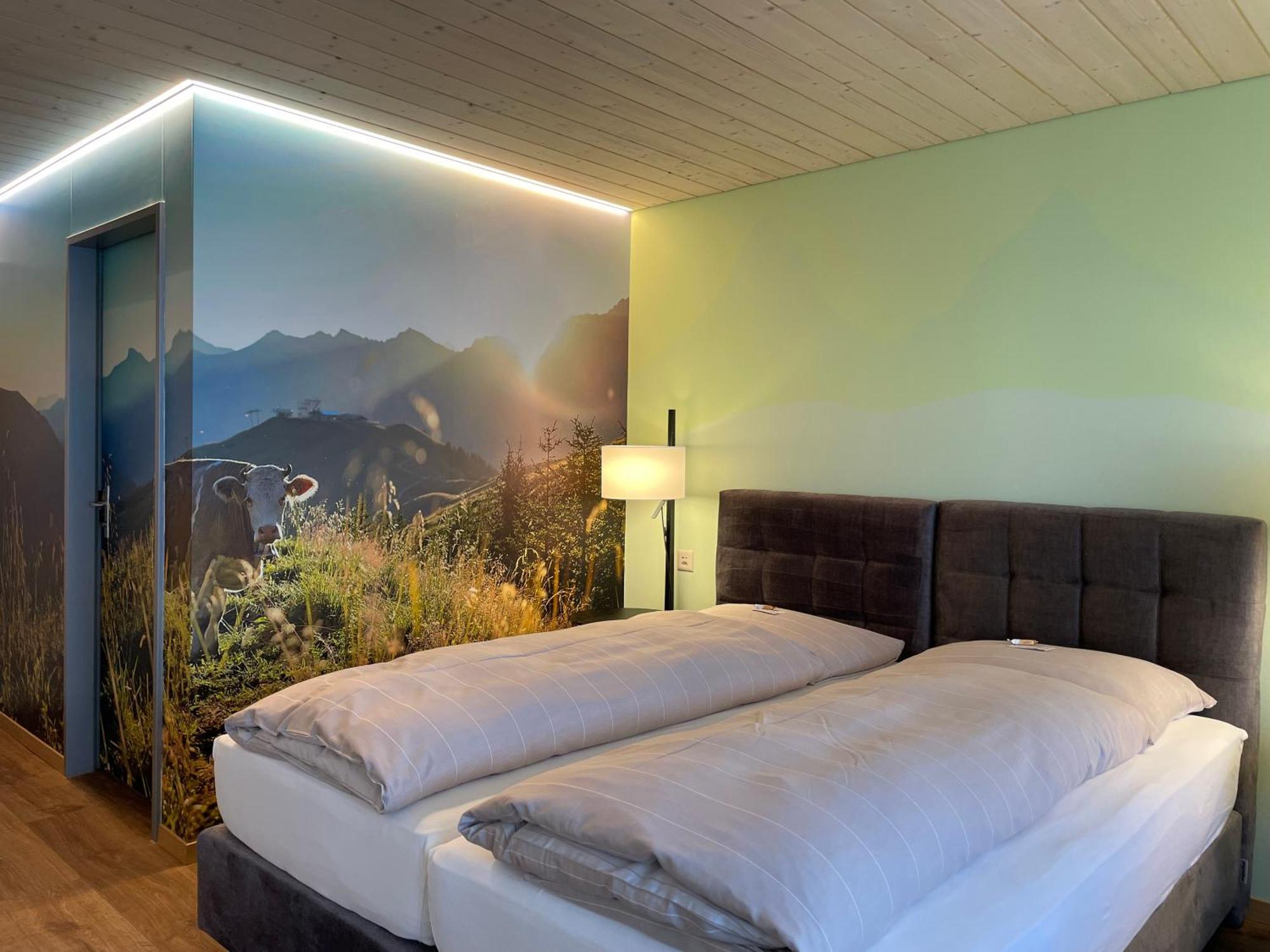 Ferien- Und Familienhotel Alpina Αντελμπόντεν Εξωτερικό φωτογραφία