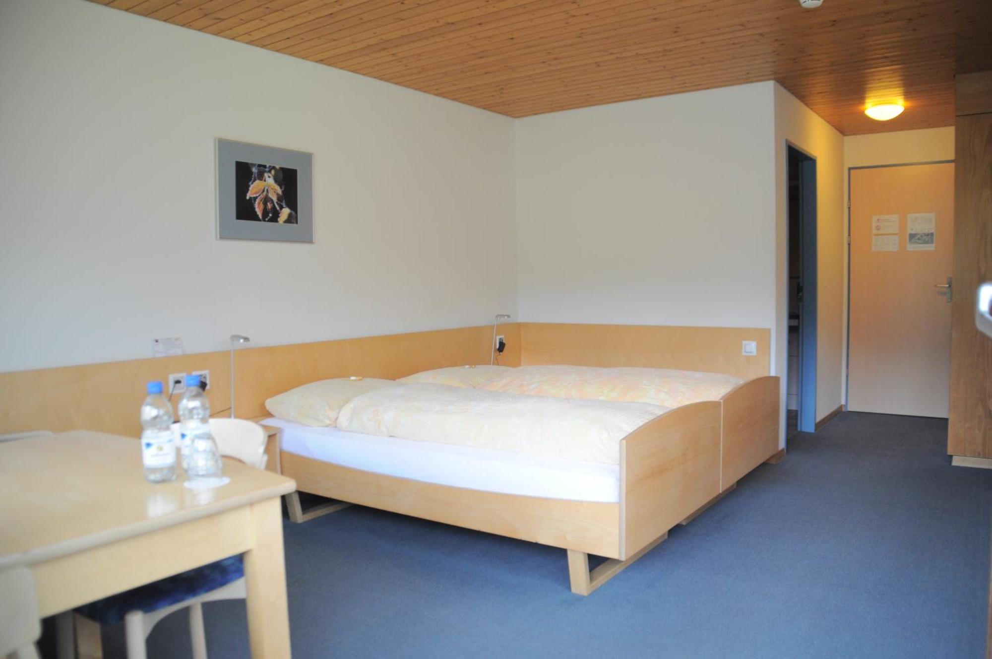 Ferien- Und Familienhotel Alpina Αντελμπόντεν Εξωτερικό φωτογραφία