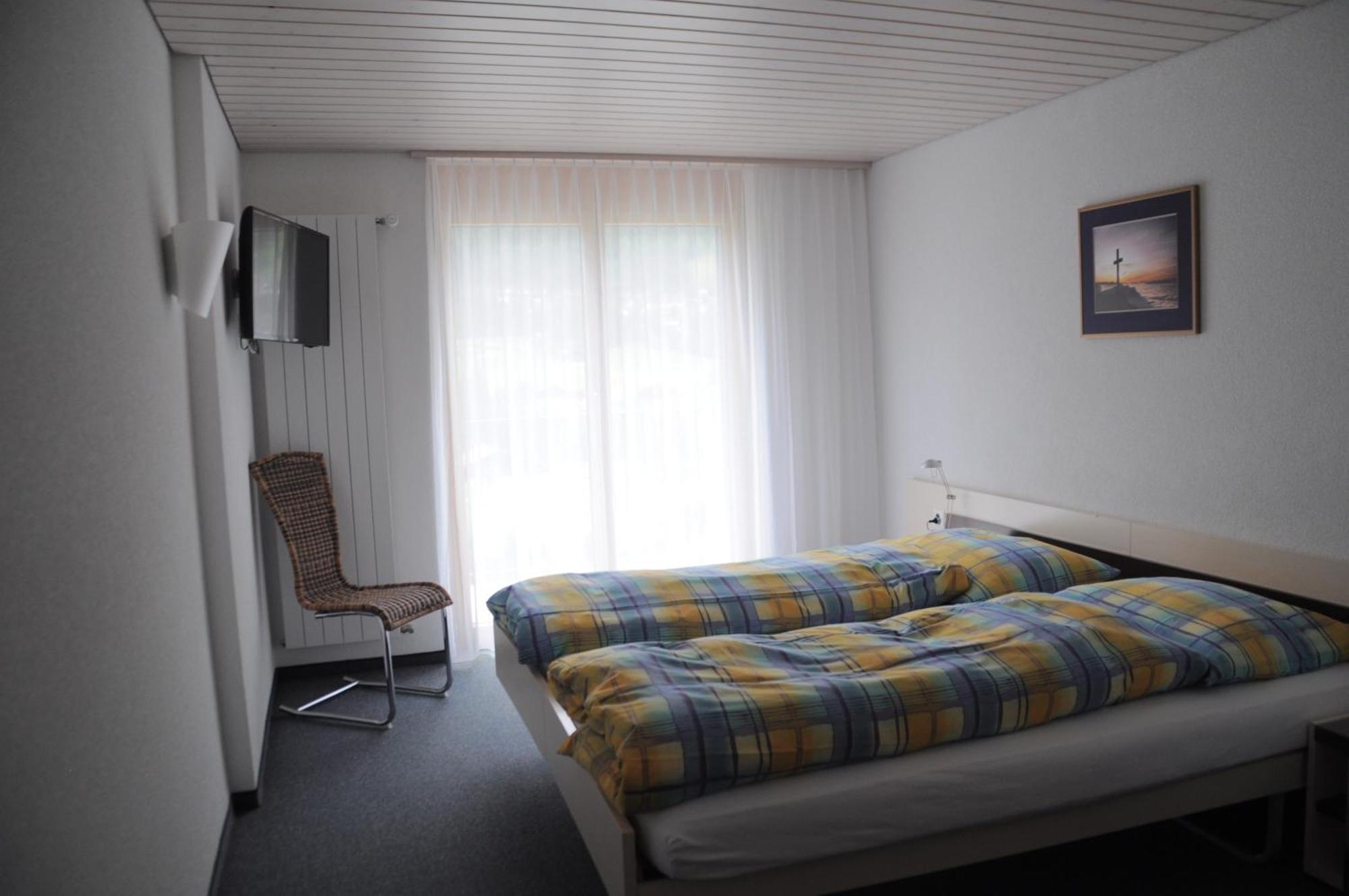 Ferien- Und Familienhotel Alpina Αντελμπόντεν Εξωτερικό φωτογραφία